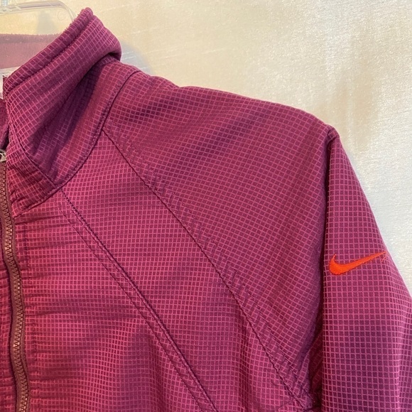 Nike Therma Fit Full Zip Jacket Plum Ladies Med  (8-10) - Picture 6 of 15